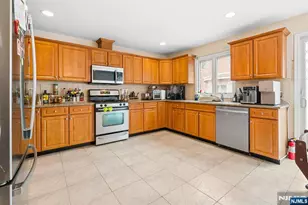 137 E Brinkerhoff Ave A, Palisades Park, NJ 07650 - Photo 9