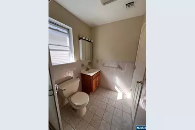 19 Halleck Street, Newark, NJ 07104 - Photo 3