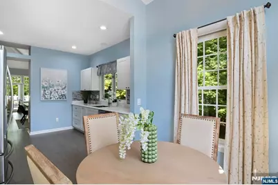 8 Clements Court C0068 #C0068, Roseland, NJ 07068 - Photo 17