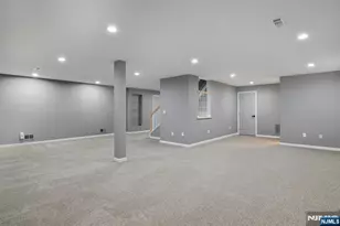 8 Clements Ct C0068, Roseland, NJ 07068 - Photo 35