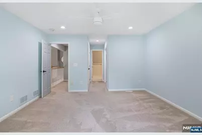 8 Clements Court C0068 #C0068, Roseland, NJ 07068 - Photo 27