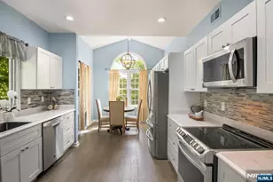 8 Clements Ct C0068, Roseland, NJ 07068 - Photo 13