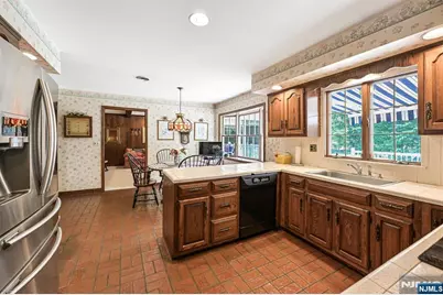 7 Arthur Court, Demarest, NJ 07627 - Photo 9