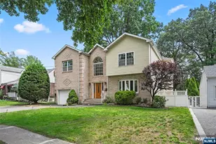 392 Oak Ave, River Edge, NJ 07661 - Photo 3