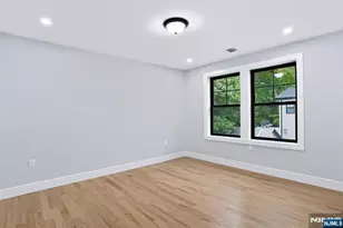 49 N Glenwood Dr, Bergenfield, NJ 07621 - Photo 37