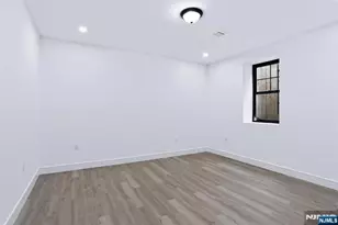 49 N Glenwood Dr, Bergenfield, NJ 07621 - Photo 43