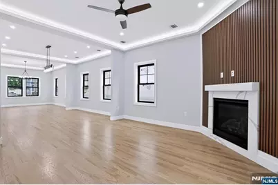 49 N Glenwood Drive, Bergenfield, NJ 07621 - Photo 9