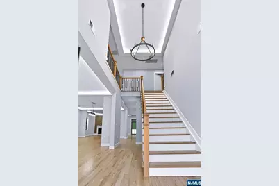 49 N Glenwood Drive, Bergenfield, NJ 07621 - Photo 3