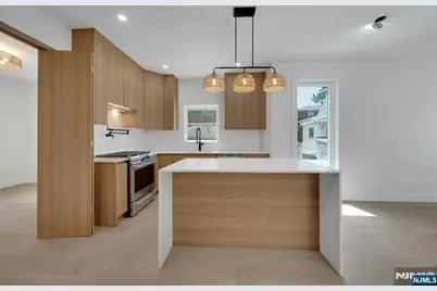 54 Hamilton Avenue, Fairview, NJ 07022 - Photo 13