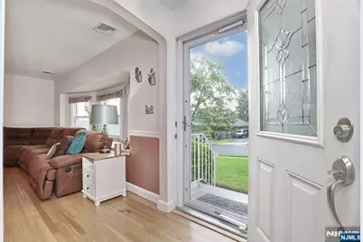 137 Manhattan Avenue, Waldwick, NJ 07463 - Photo 3