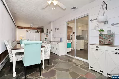 137 Manhattan Avenue, Waldwick, NJ 07463 - Photo 15