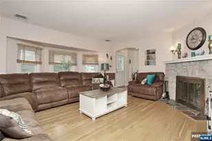 137 Manhattan Ave, Waldwick, NJ 07463 - Photo 7