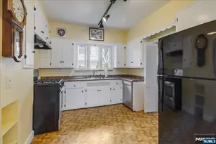 189 Mineral Spring, Passaic, NJ 07055 - Photo 13
