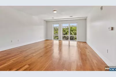 1 Executive 404 #404, Fort Lee, NJ 07024 - Photo 29