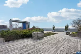 1 Executive 404, Fort Lee, NJ 07024 - Photo 25