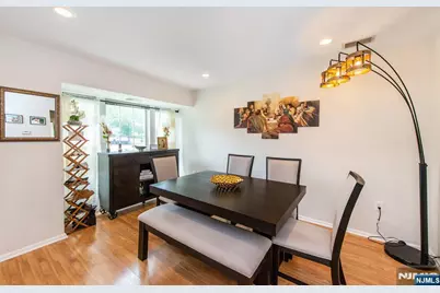 1066 Chedworth Circle, Mahwah, NJ 07430 - Photo 3