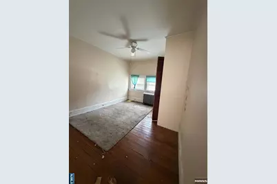 90 Spring Valley Avenue, Hackensack, NJ 07601 - Photo 13