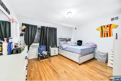 64 Brunswick Street, Newark, NJ 07114 - Photo 9