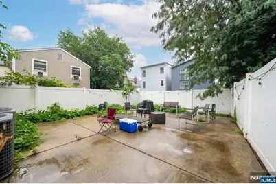 64 Brunswick Street, Newark, NJ 07114 - Photo 27