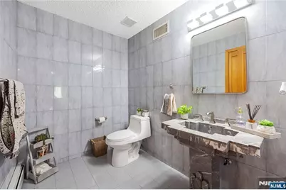 141 Burton Avenue, Hasbrouck Heights, NJ 07604 - Photo 37