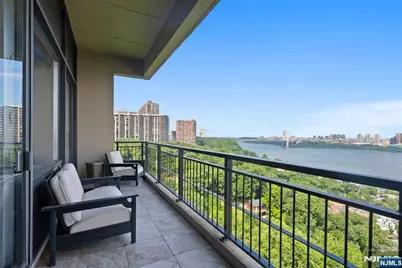 4 Horizon Road 1432 #1432, Fort Lee, NJ 07024 - Photo 19