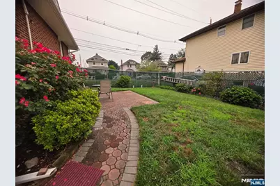355 Rochelle Avenue, Rochelle Park Township, NJ 07662 - Photo 5