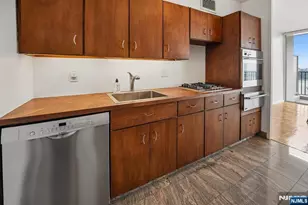 3 Horizon Road 1422, Fort Lee, NJ 07024 - Photo 5