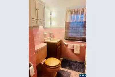 222 Union Avenue 2nd For #2nd For, Wood Ridge, NJ 07075 - Photo 5