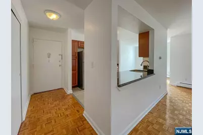 135-167 S Maple Avenue 137 D #137 D, Ridgewood, NJ 07450 - Photo 3