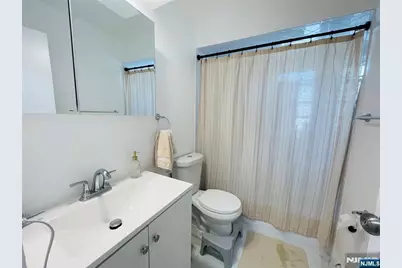 135-167 S Maple Avenue 137 D #137 D, Ridgewood, NJ 07450 - Photo 5