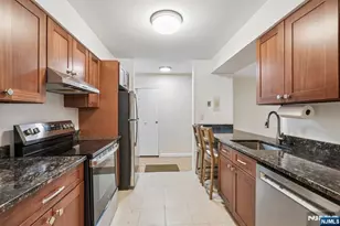 135-167 S Maple Ave 143 B, Ridgewood, NJ 07450 - Photo 19