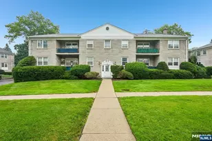135-167 S Maple Ave 143 B, Ridgewood, NJ 07450 - Photo 1