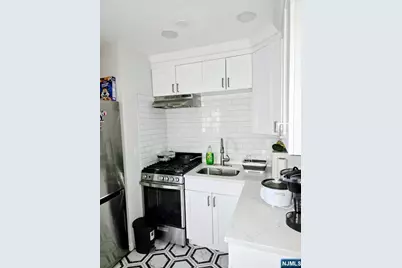 275 Grand Avenue, Leonia, NJ 07605 - Photo 7