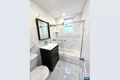 275 Grand Avenue, Leonia, NJ 07605 - Photo 15