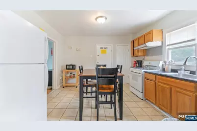 62 Welland Avenue, Irvington, NJ 07111 - Photo 5