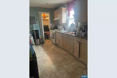 12-14 Cliff Hill Place, Newark, NJ 07106 - Photo 23