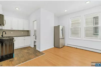 344 Danforth Avenue Unit 1 #Unit 1, Jersey City, NJ 07305 - Photo 5