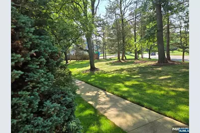 42 Birchwood Road, Bedminster Township, NJ 07921 - Photo 3