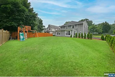 502 Ackerman Avenue, Ho Ho Kus, NJ 07423 - Photo 3