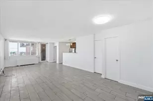 6040 Blvd East 21J, West New York, NJ 07093 - Photo 3