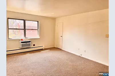 401 W Madison Avenue 27 #27, Dumont, NJ 07628 - Photo 5