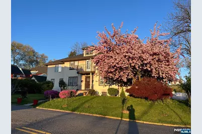 827 Pleasantview Terrace, Ridgefield, NJ 07657 - Photo 1