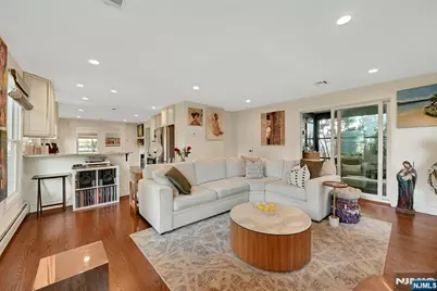 81 Riverview Avenue, Cliffside Park, NJ 07010 - Photo 13