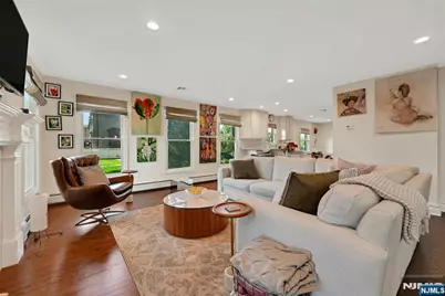 81 Riverview Avenue, Cliffside Park, NJ 07010 - Photo 11