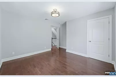 526 Clinton Street, East Orange, NJ 07018 - Photo 11