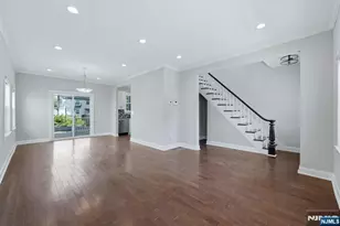 526 Clinton St, East Orange, NJ 07018 - Photo 3