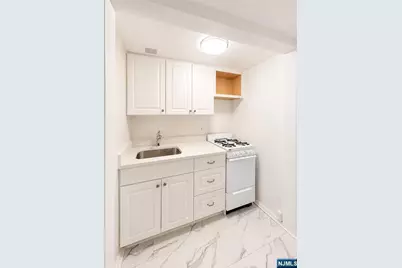 400 Fairview 3J #3J, Fort Lee, NJ 07024 - Photo 5