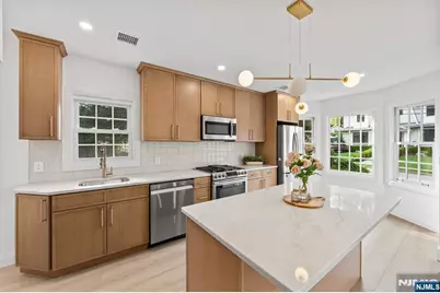 32 Brook Street, Closter, NJ 07624 - Photo 3