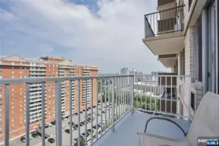 160 Overlook Ave 19D, Hackensack, NJ 07601 - Photo 19
