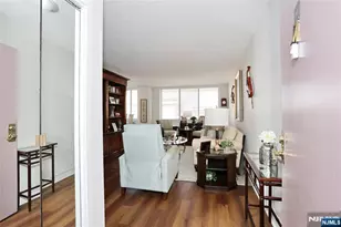 160 Overlook Ave 19D, Hackensack, NJ 07601 - Photo 9